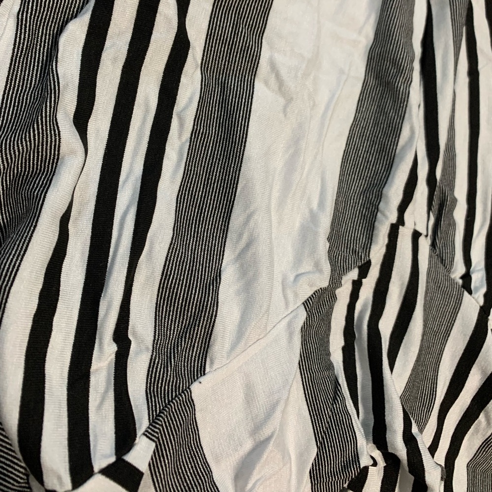 NWT Boohoo striped play suit - Picture 7 of 8